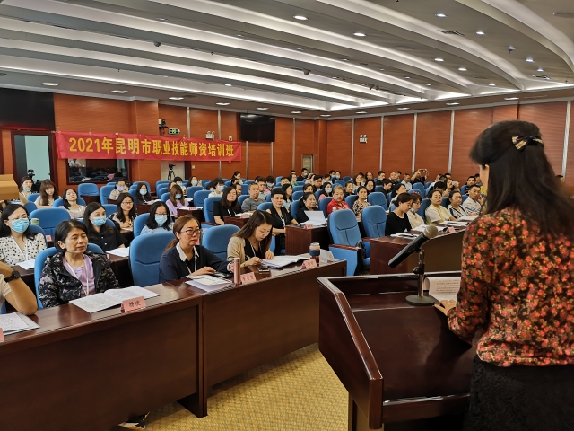 新增就业人数连续5年保持在14万人以上！昆明晒出就业创业成绩单（供图）