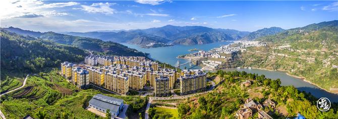 昭通绥江兆佳坝易地扶贫搬迁 柴峻峰 摄.jpg