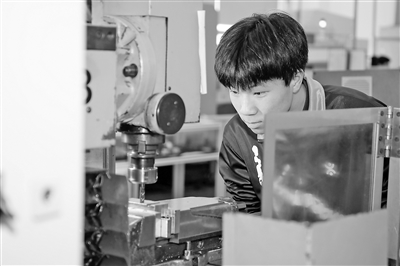 4_2110728230_b 4_2110728230_b