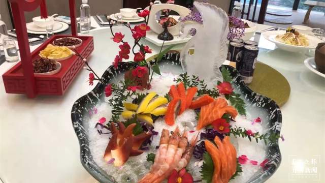 大众餐饮备受欢迎，昆明年夜饭预订火火火 (3)_副本.jpg