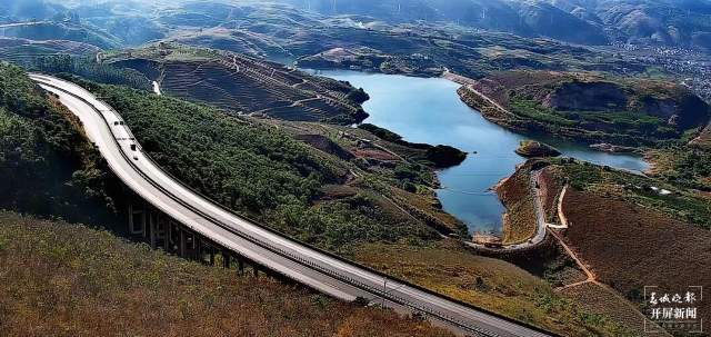 高速(开屏新闻记者 崔敏 通讯员 李红幸 摄)