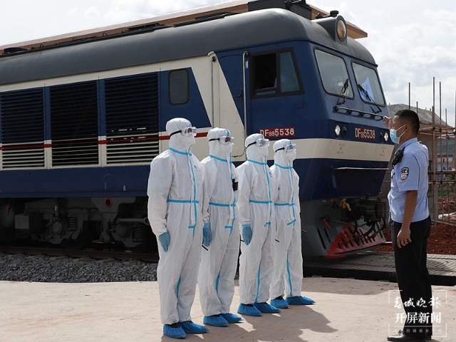 中老铁路“国门”第一站（开屏新闻记者 张勇 通讯员 雷雨 摄）