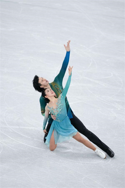 花样滑冰与音乐:从无声冰雪竞技,到东西乐章和鸣 花样滑冰与音乐:从无声冰雪竞技,到东西乐章和鸣