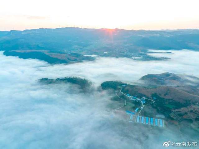 绝美云海就在红河泸西 人民日报客户端云南频道（王正鹏 摄）