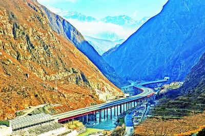 在高质量发展中促进共同富裕