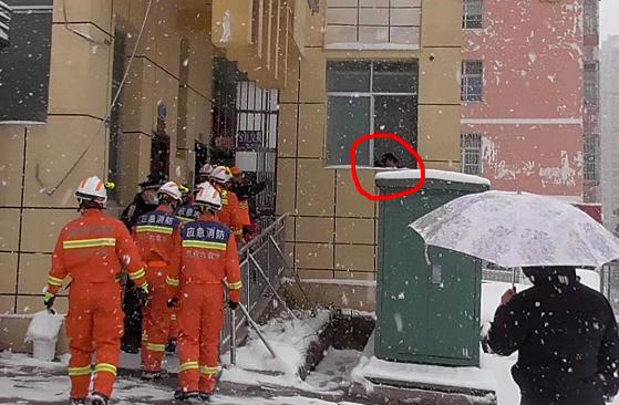 贵州一女子上个厕所惊动了119、110！网友：隔着屏幕都觉得尴尬