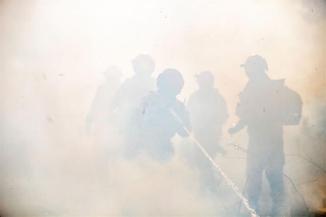 23.烟雾重重中逆向而行