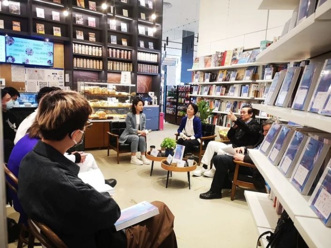 《二十四节气 七十二候》展览启幕