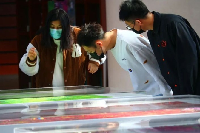 《二十四节气 七十二候》展览启幕