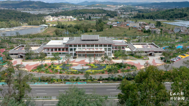 新楚大高速公路正式通车 开屏新闻记者 王磊 摄影报道