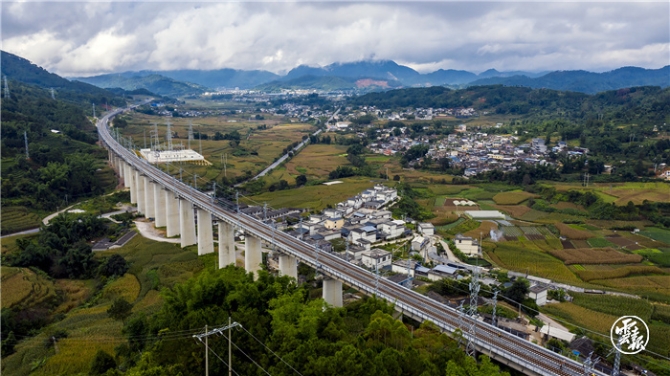 #(新华视界)(3)中老铁路外部供电项目(11346167)-20211117141816.jpg #(新华视界)(3)中老铁路外部供电项目(11346167)-20211117141816.jpg