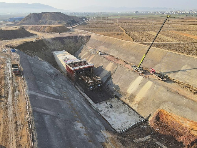 f3bff4a5-f08a-446a-9677-c9155d650638