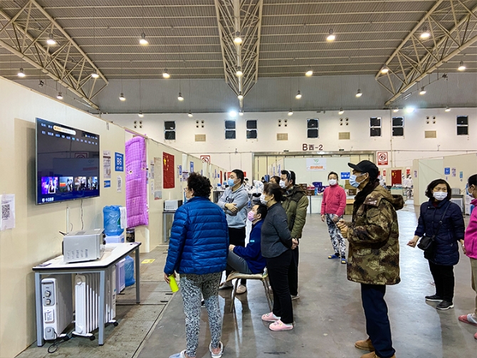 武汉东西湖方舱医院。