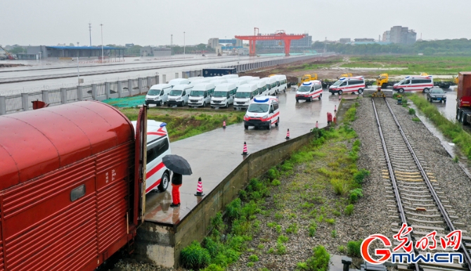 【组图】“守沪者联盟”丨“瓦罐汤”来了!江西40辆负压救护车驰援上海 【组图】“守沪者联盟”丨“瓦罐汤”来了!江西40辆负压救护车驰援上海