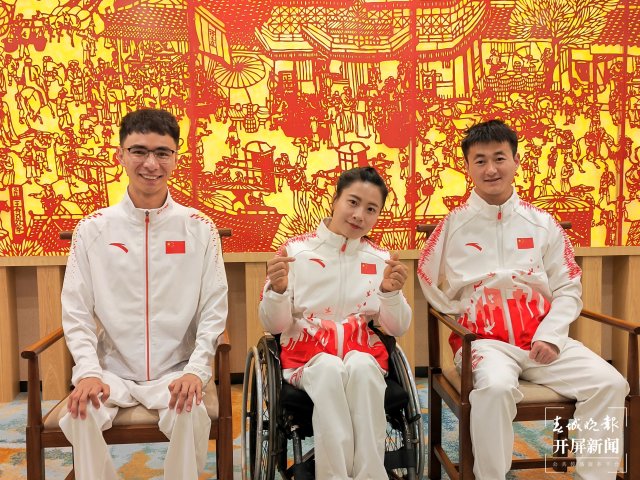 玉溪这里千亩桑葚熟啦！采摘正当时，挑个时间出发吧！（玉溪市江川区融媒体中心供图）