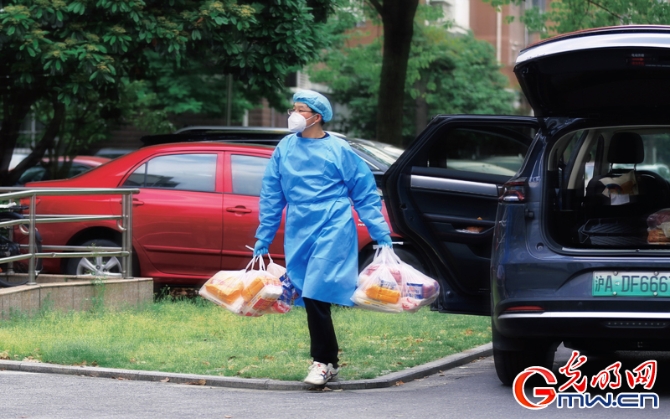 【组图】“守沪者联盟”丨上海:多措并举保障保供物资安全 【组图】“守沪者联盟”丨上海:多措并举保障保供物资安全