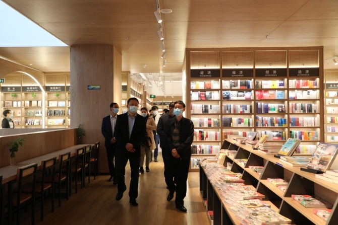 61724_990x40960 61724_990x40960