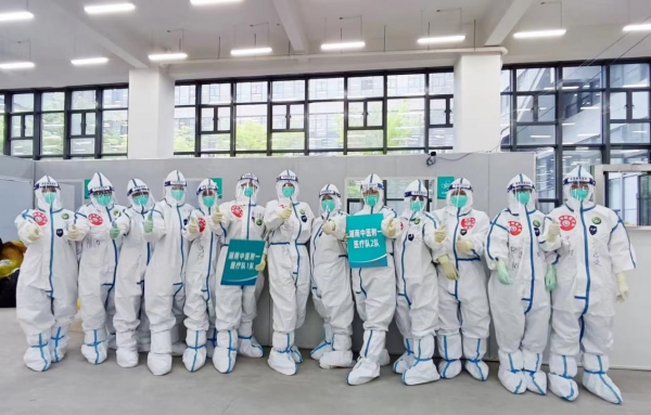 一起守“沪”|“云服务”进方舱 24小时在线问诊 一起守“沪”|“云服务”进方舱 24小时在线问诊
