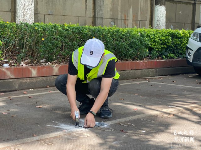 智慧停车 云智停车 停车费离场后也可补缴,收费有争议可向平台申请人工修正 春城晚报-开屏新闻记者 孙琴霞 摄影报道