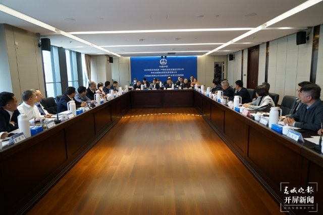 我省七所高校到中国中铁开投开展“访企拓岗、校企合作”