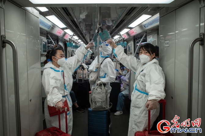 【组图】上海首批4条轨道交通和273条地面公交线路恢复运行 【组图】上海首批4条轨道交通和273条地面公交线路恢复运行