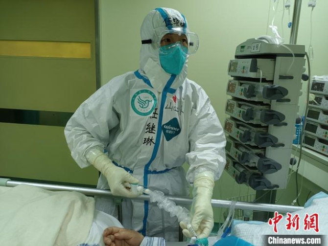 山西援沪医疗队进驻定点医院、亚定点医院、方舱、集中隔离点等,抗击疫情。 山西援沪医疗队供图 山西援沪医疗队进驻定点医院、亚定点医院、方舱、集中隔离点等,抗击疫情。 山西援沪医疗队供图