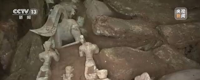 三星堆再发现 雷雨:我相信古蜀文明应该是有文字的