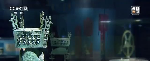 三星堆再发现 雷雨:我相信古蜀文明应该是有文字的