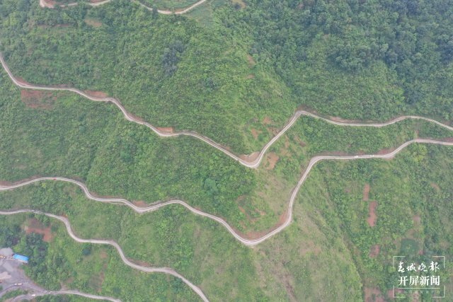 大永高速顺田隧道双线贯通！永善年底将告别无高速路历史 申时勋 通讯员 王朝元 韩世江 李昕馨 摄