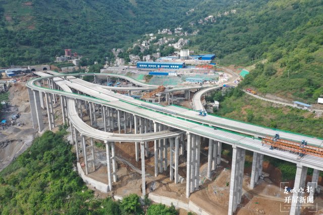 大永高速顺田隧道双线贯通！永善年底将告别无高速路历史 申时勋 通讯员 王朝元 韩世江 李昕馨 摄