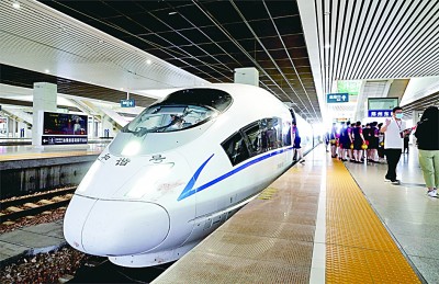 河南:爬坡过坎勇攻坚 河南:爬坡过坎勇攻坚