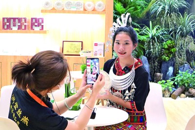 “首发”云集,“很新鲜,很值得!” “首发”云集,“很新鲜,很值得!”