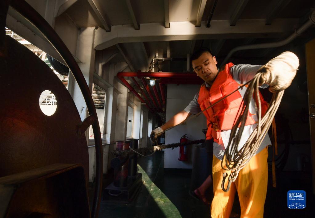 劳动创造幸福——水上移动的“家”：滚装船上的工作与生活 (8)