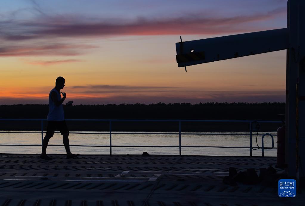 劳动创造幸福——水上移动的“家”：滚装船上的工作与生活 (5)