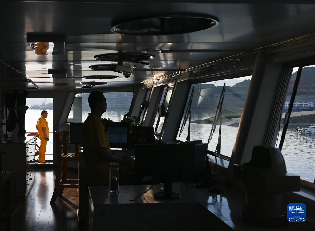 劳动创造幸福——水上移动的“家”：滚装船上的工作与生活 (2)