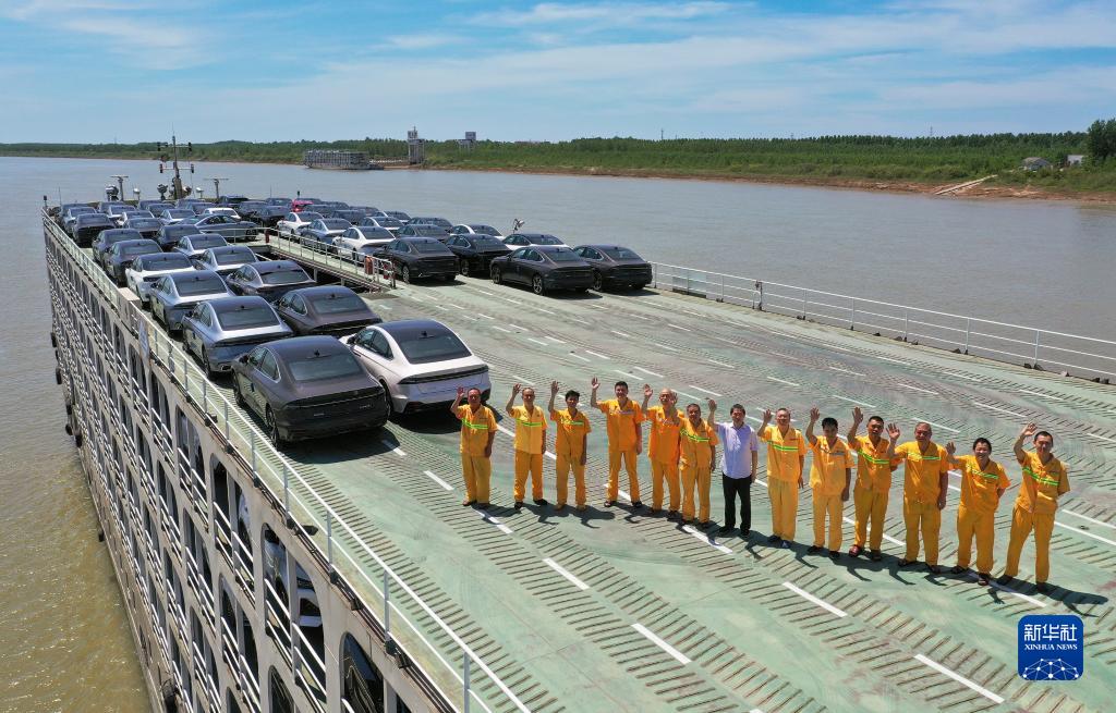 劳动创造幸福——水上移动的“家”：滚装船上的工作与生活 (1)