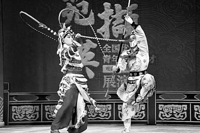 千磨万击方成角儿 千磨万击方成角儿