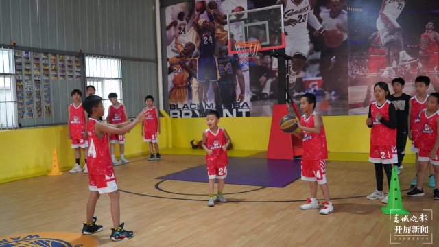 玉溪江川暑期体育培训很火爆(开屏新闻通讯员 李丹 张延江 杨俊芳 摄)