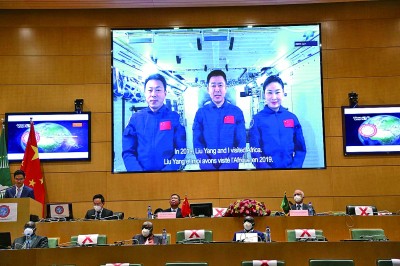 “天宫对话”:带着非洲青少年探索太空