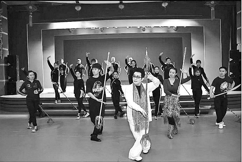 白淑贤:让龙江剧事业薪火相传 白淑贤:让龙江剧事业薪火相传