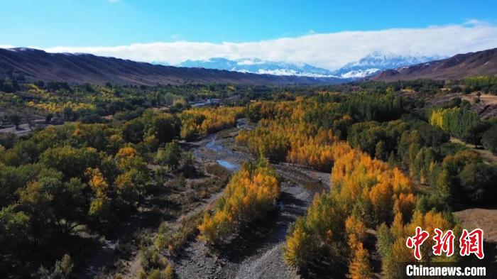 空中鸟瞰塔西河河谷全景。 瓦力斯江 摄