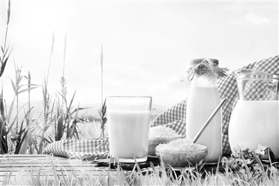 仅靠一张膜就让牛奶更有营养