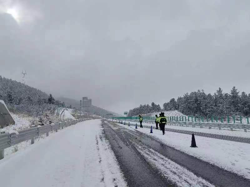 2e58b2ba-c477-4181-a21a-f55b1a8347445