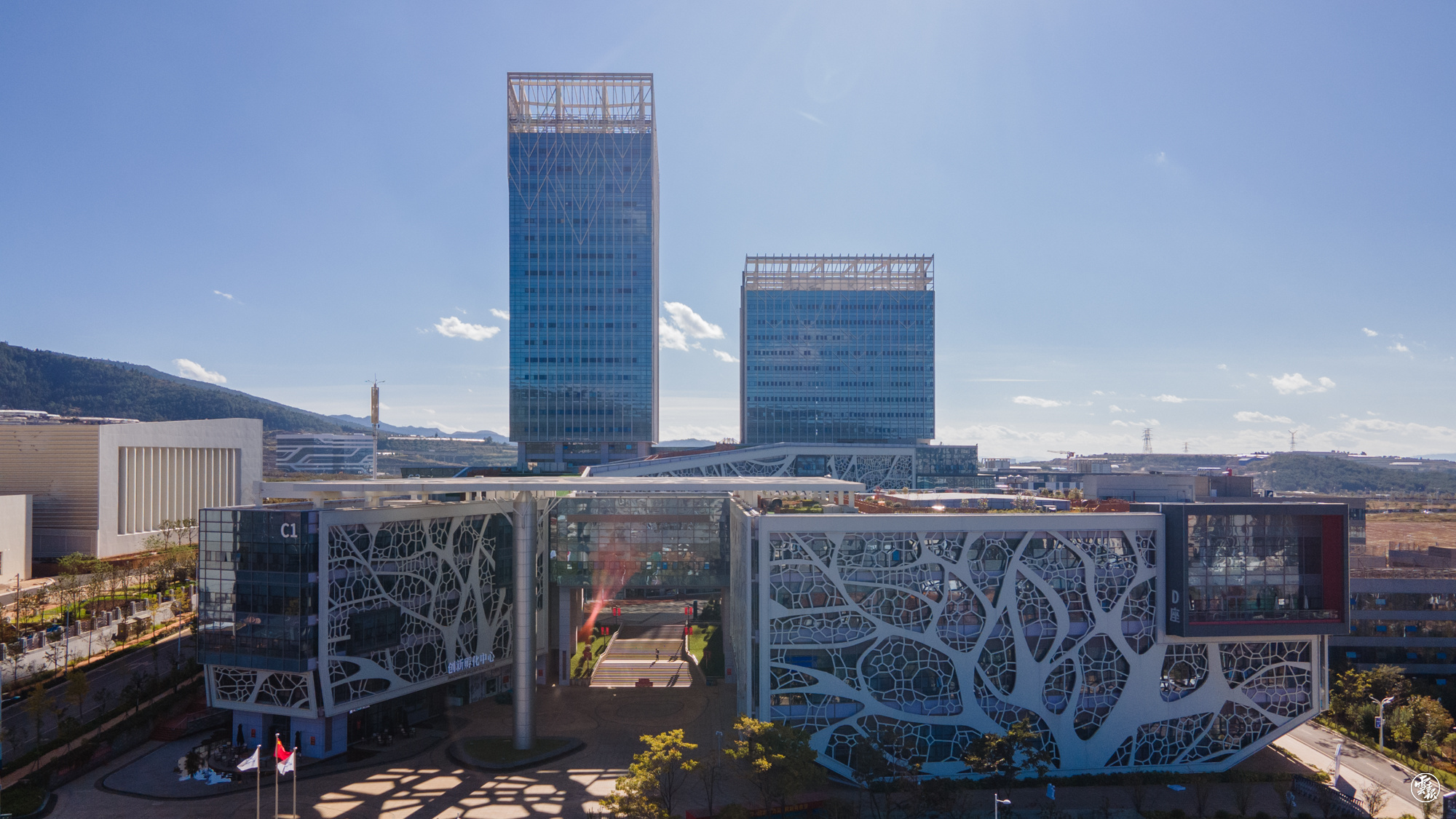 _【昆明新闻 头条】全力打造云南数字经济(14024220)-20220805074644.jpg _【昆明新闻 头条】全力打造云南数字经济(14024220)-20220805074644.jpg