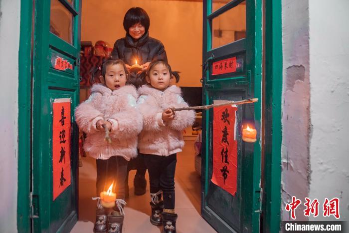 (新春走基层)蒸“面灯”迎元宵