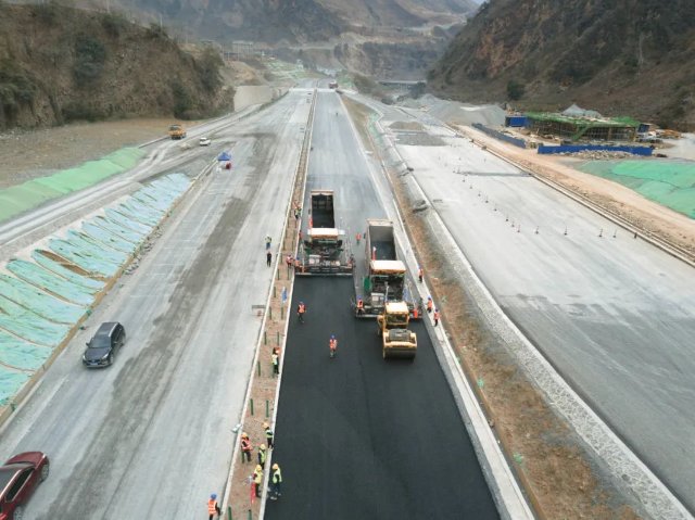 都香高速昭金段(图源 昭通日报)