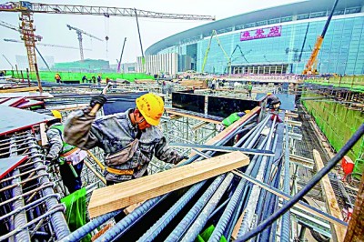 在工业现场定格中国力量