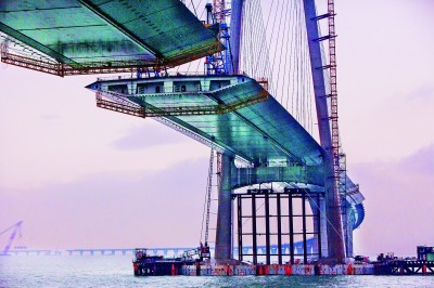 在工业现场定格中国力量