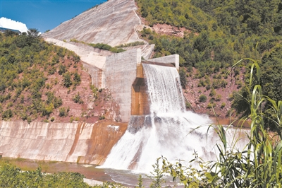 res01_attpic_brief-2