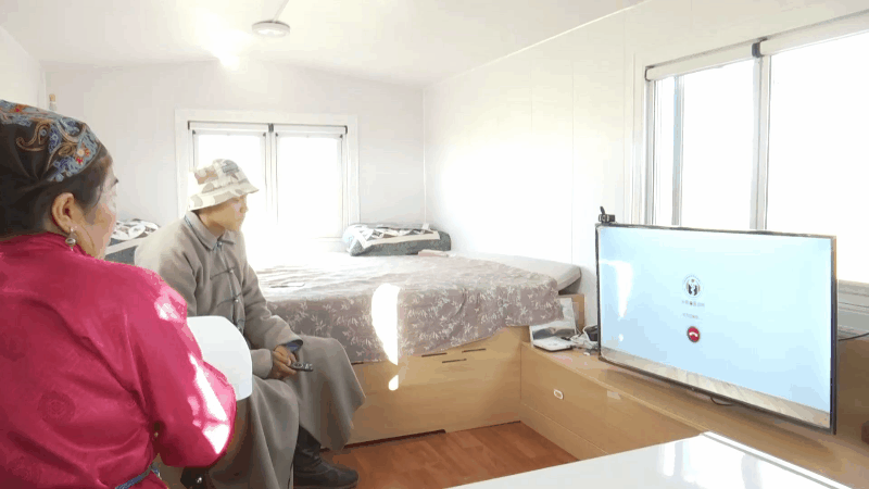 在呼伦贝尔，牧民家也通上了网络。